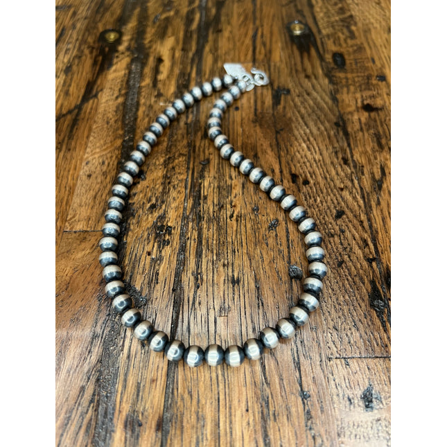 18" 8mm Navajo Pearl